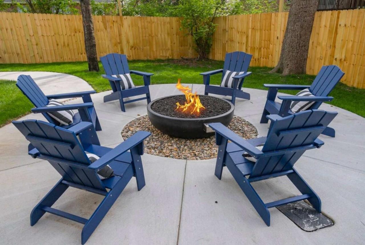 Custom Home Office Suite Game Room & Fire pit - 2