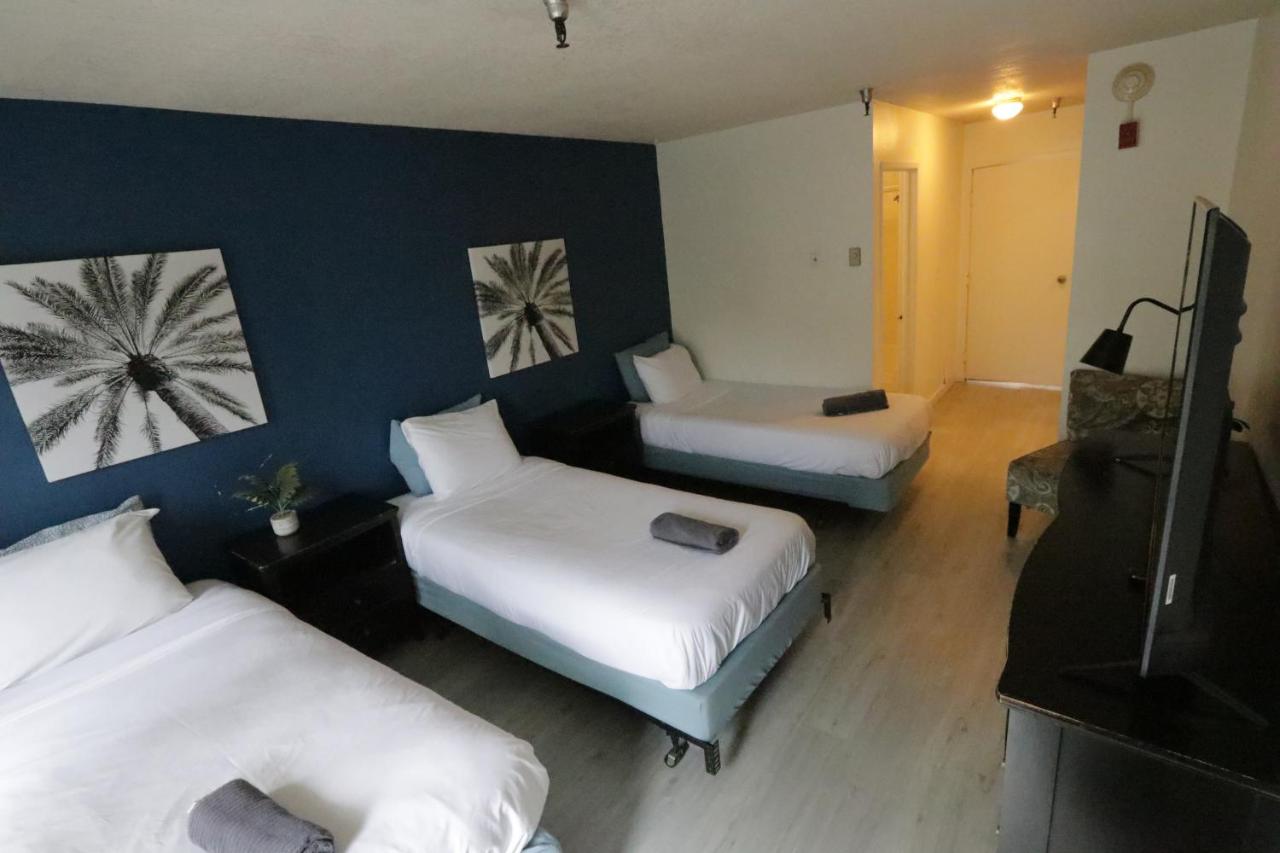 3 beds Apart in Beverly Hills - 5