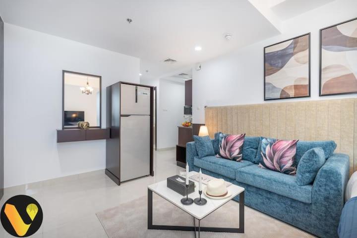 Vogue Vacation Homes, Business Bay Court Tower close to Downtown Burj Khalifa and Dubai Mall, Studio Apartment with Canal view - 4