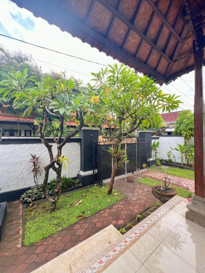 A private single-family home - 5