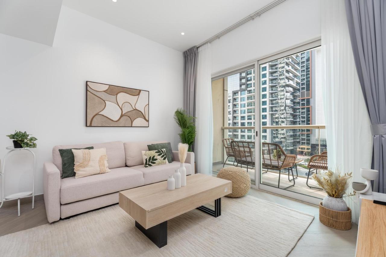 Gala Guests - Marina Views Bright Balcony Collection - 4