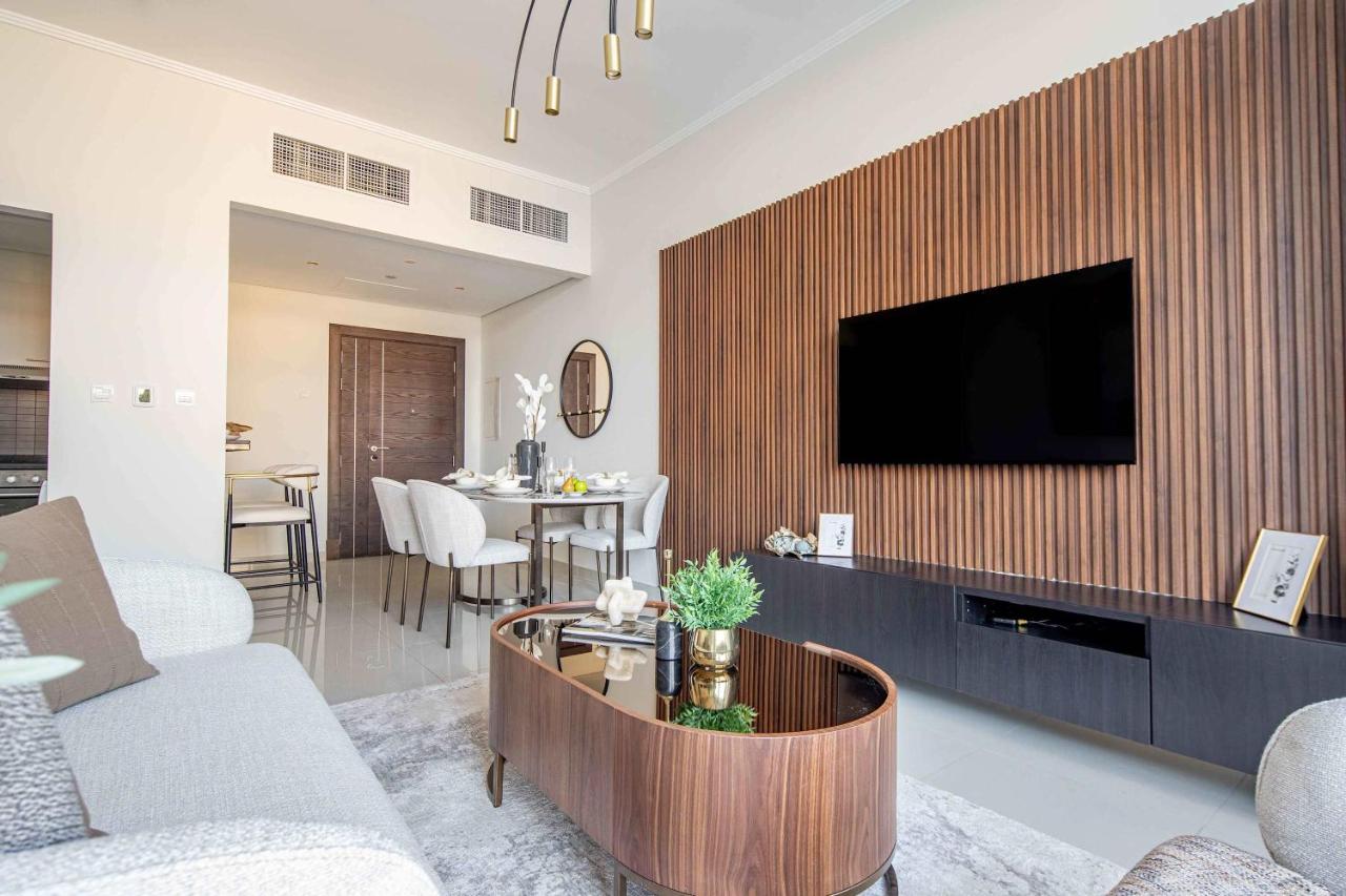 Frank Porter - Silverene Towers - 5