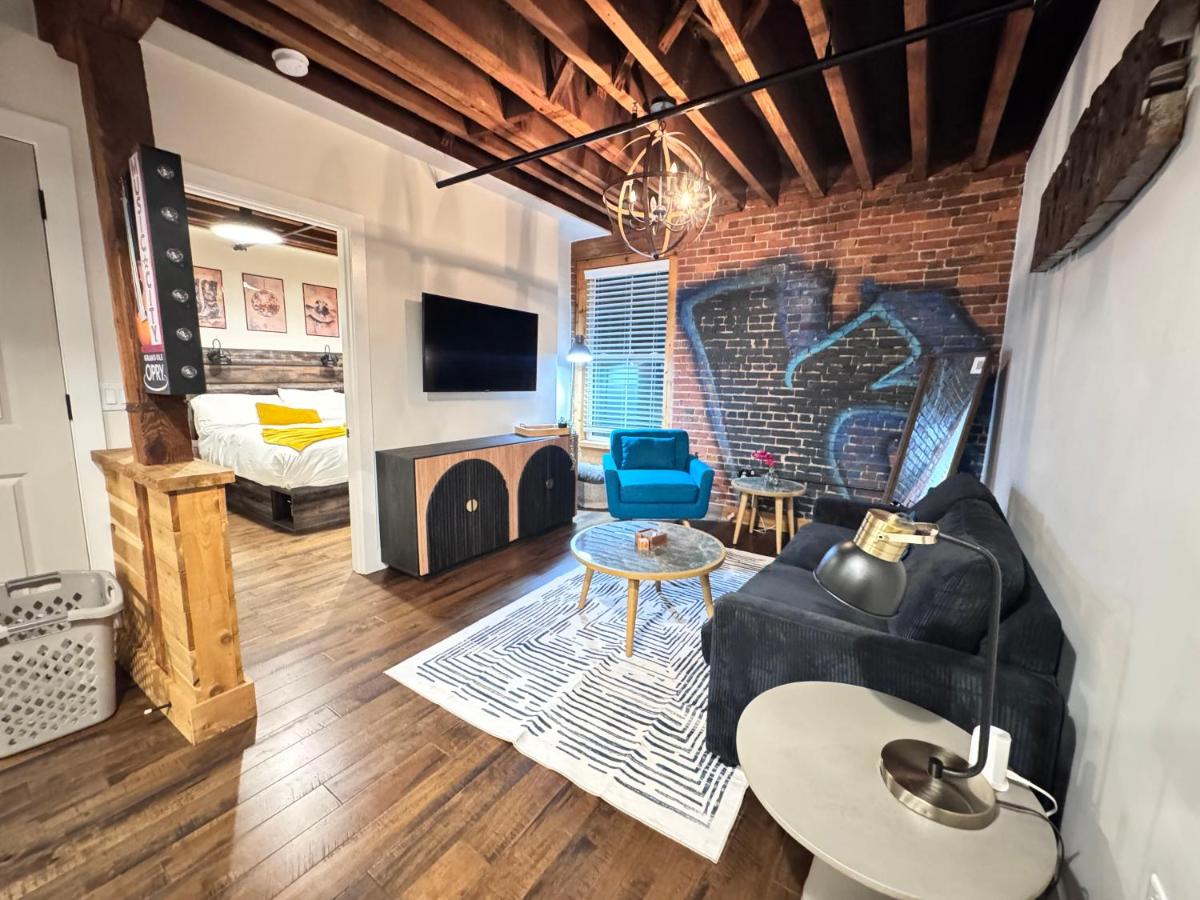 The 1865 Nashville Experience With Speakeasy, Pool & Parking