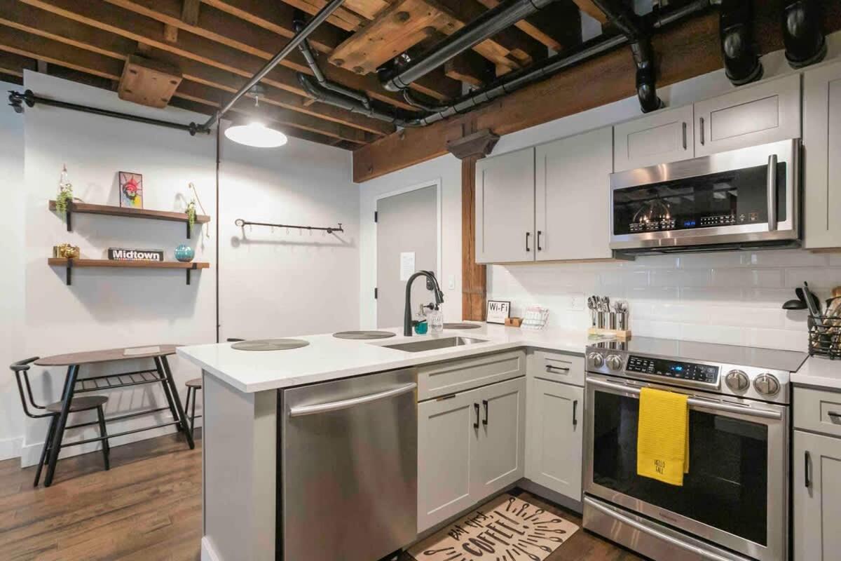 The 1865 Nashville Experience With Speakeasy, Pool & Parking - 2