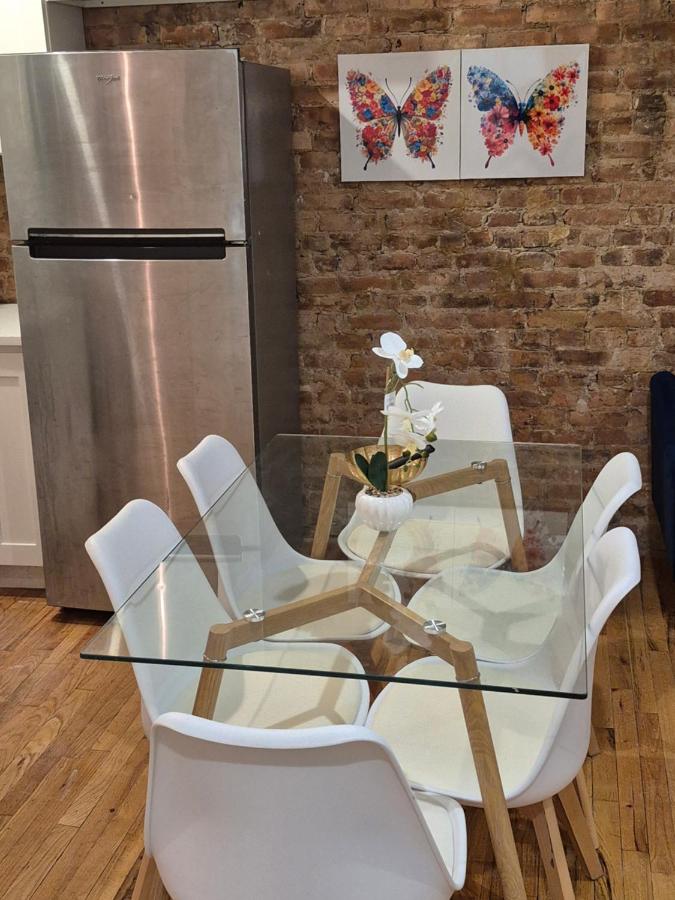 Relax and unwind at this Chic Bed-Stuy Brownstone - 5