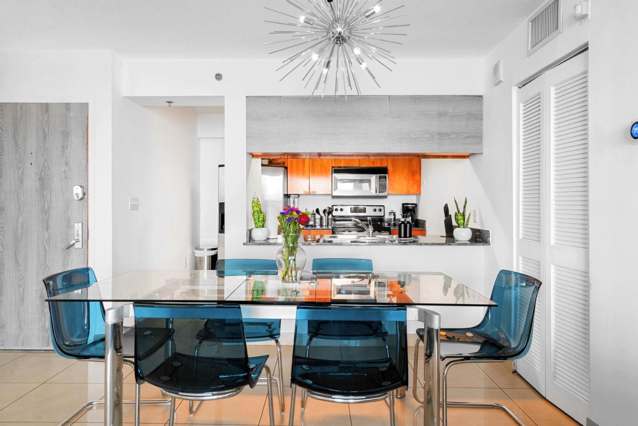 Stylish Condo with Panoramic Ocean Views - 5