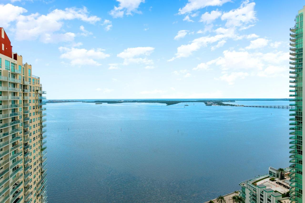 Stylish Condo with Panoramic Ocean Views