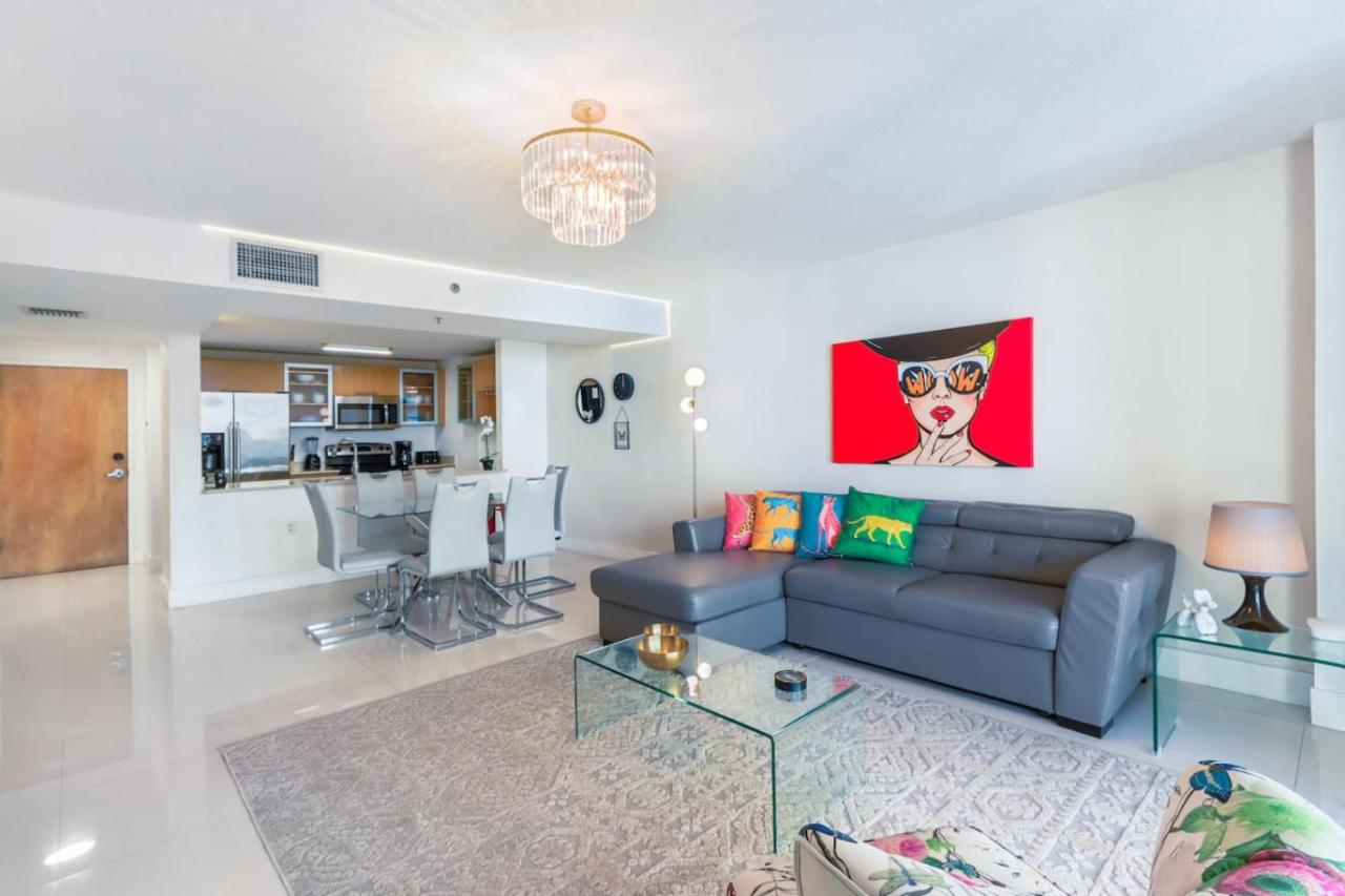 Newly Renovated 1BR Brickell Condo plus Parking