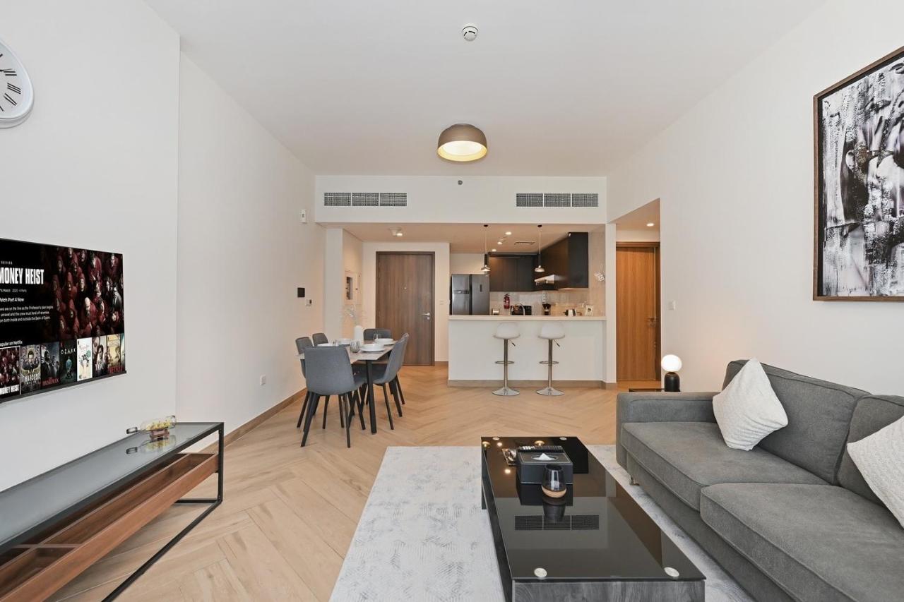 Skyline 1 Residence 2204 - 4