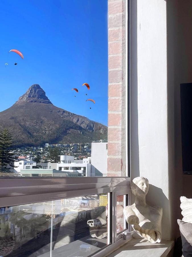 UNIQUE LUXE ARTS LOFT by Sea - Beach Block - Mountain Views