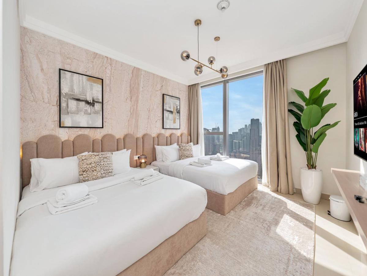 Royal Vista - Luxurious 4BR Penthouse with Pool Table at Boulevard Point - Downtown - 2