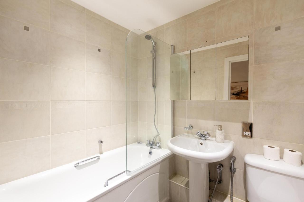 Fabulous 3 bed apartment in Vauxhall - 3