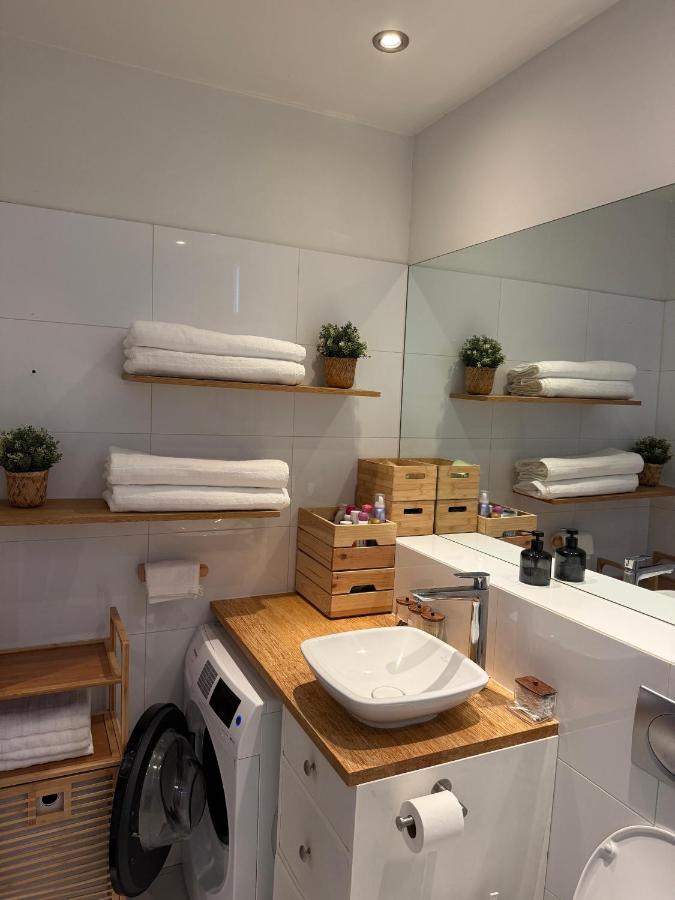 Modern loft at the heart of Museum district with free bikes or Audi up request - 3