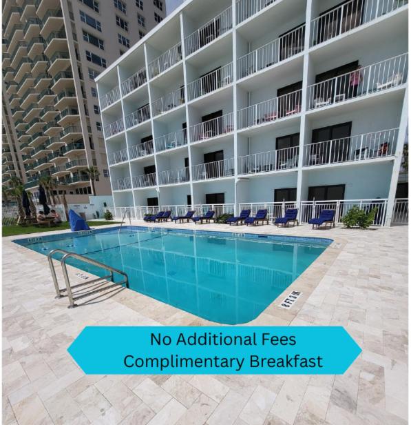 Image: Beachside Hotel