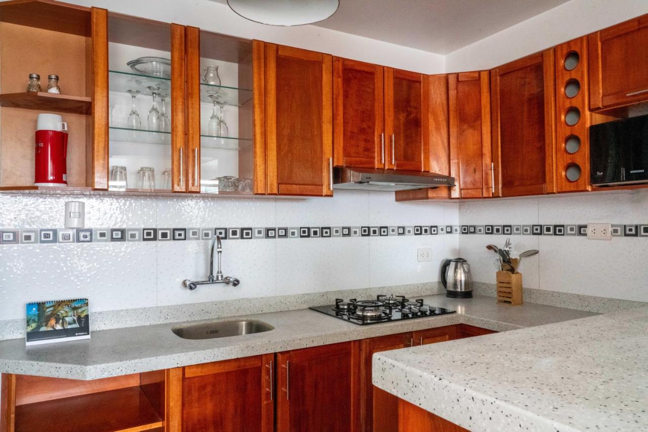 Cozy Family apartment with Free Airport pick up - 4