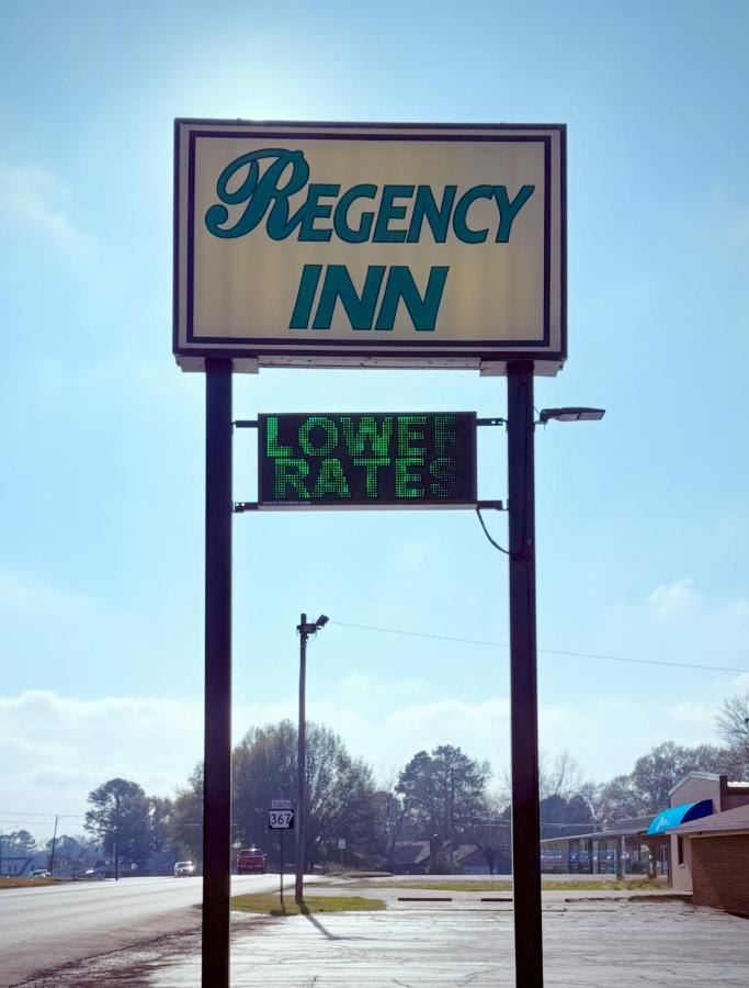 Regency Inn Bald Knob — photo 9