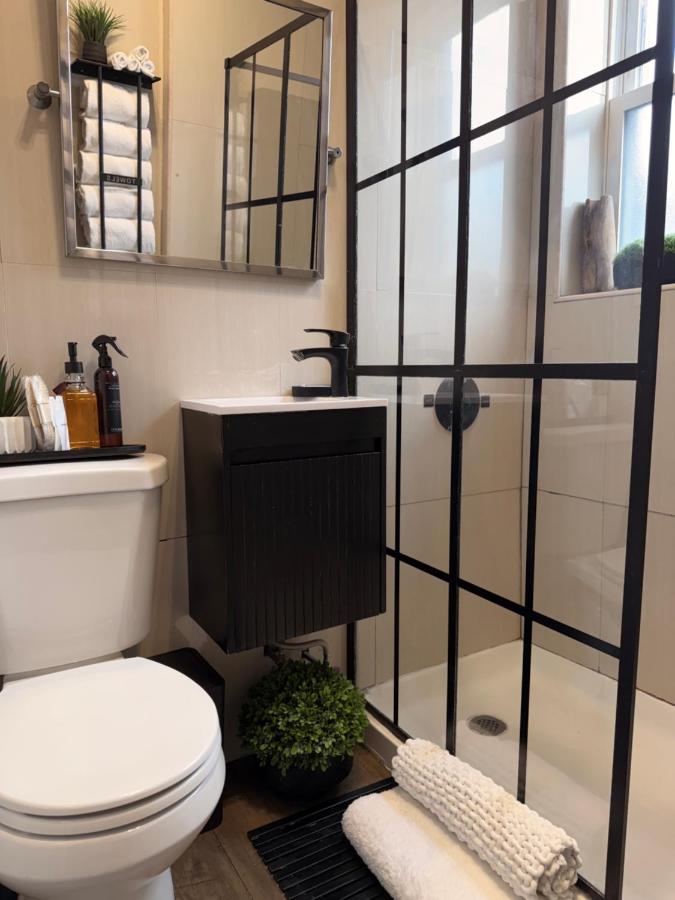 A Dedicated Space To Unwind - 3