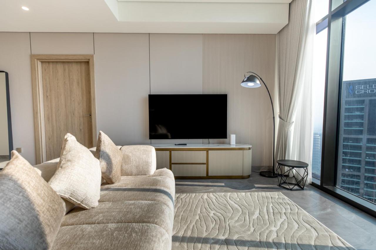 PENINSULA ONE 1BR by Design Studio - 3