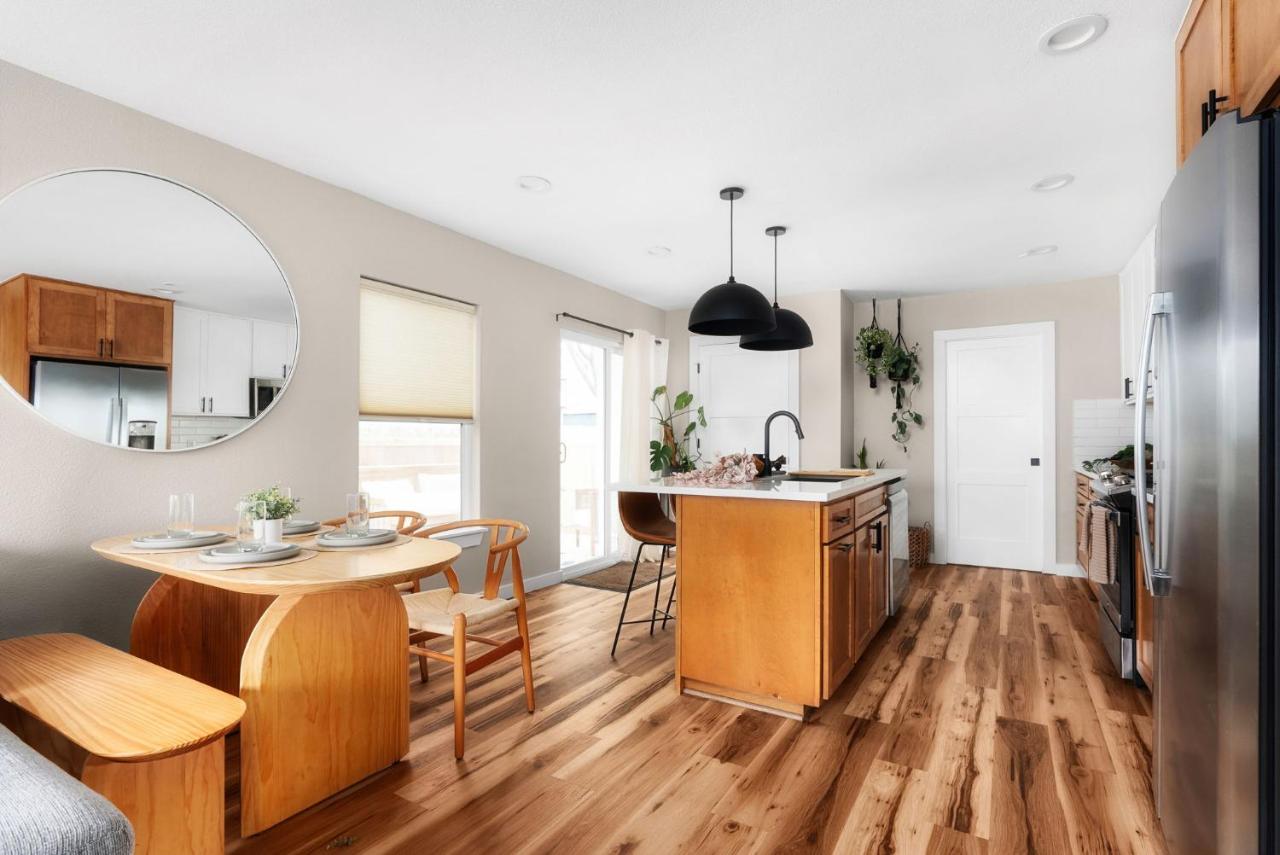 Sunflower House - Luxe Retreat with Sauna & Hot Tub - 4