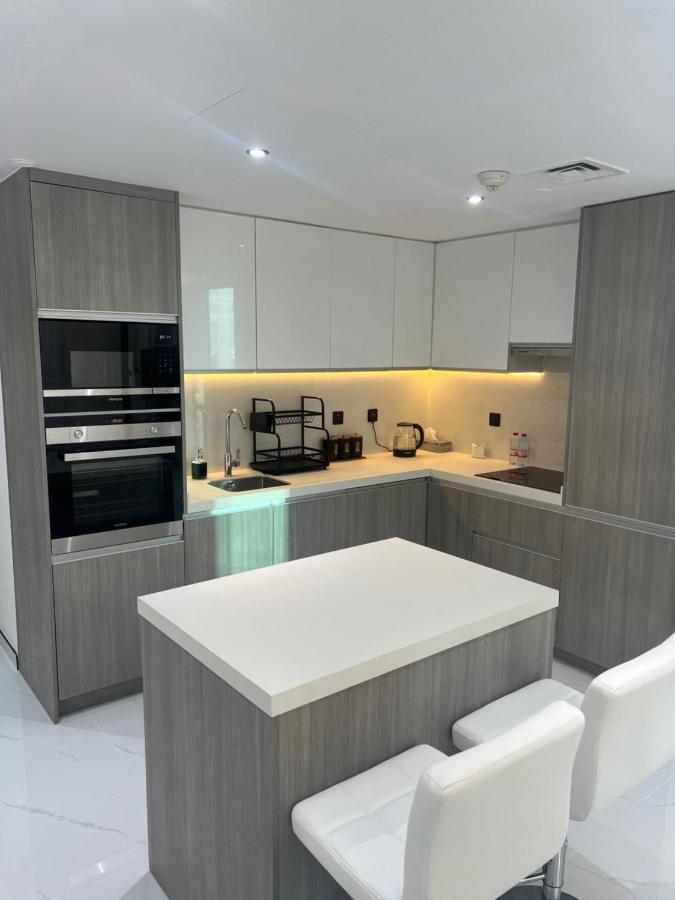 Stunning Modern 1BR Apartment Lake View JLT Lake Terrace - 5