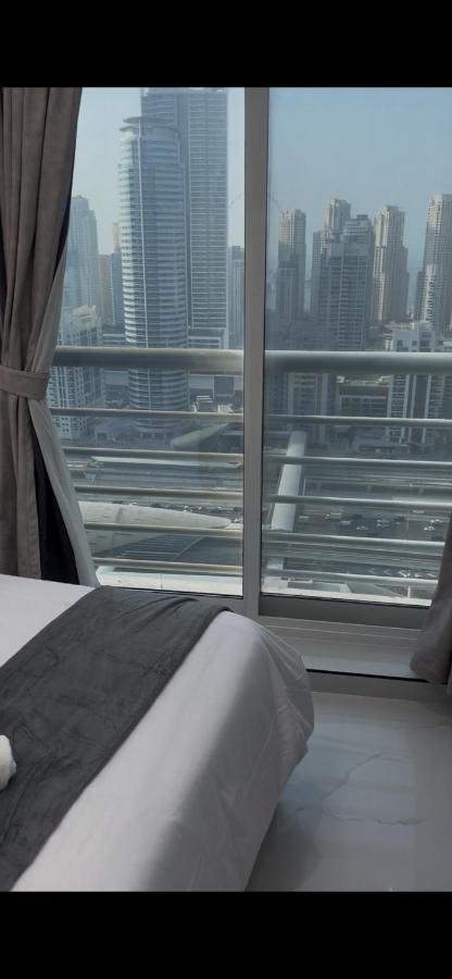 Stunning Modern 1BR Apartment Lake View JLT Lake Terrace - 2