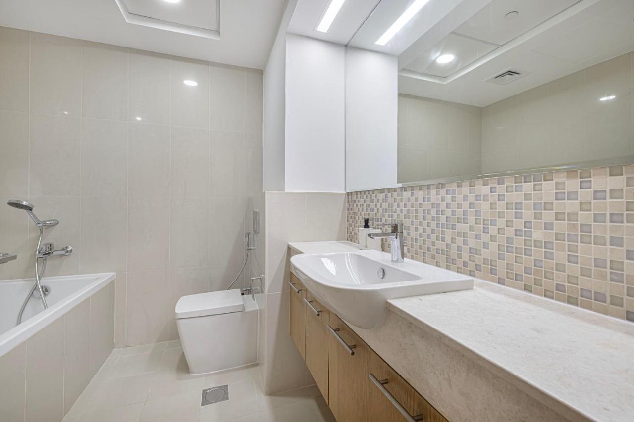 Sanctuary Stays - Premium 1BR - Burj Khalifa Views - Near Dubai Mall - 3