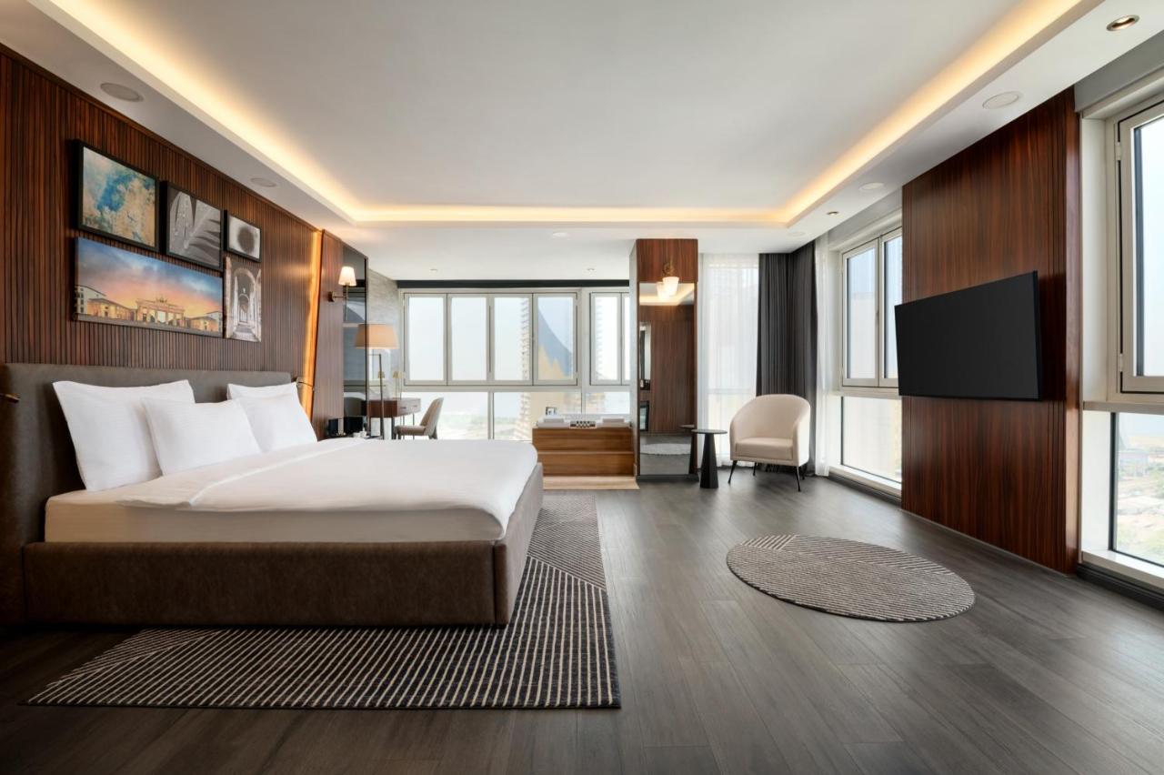 Junior Suite Sea View with Bathtub