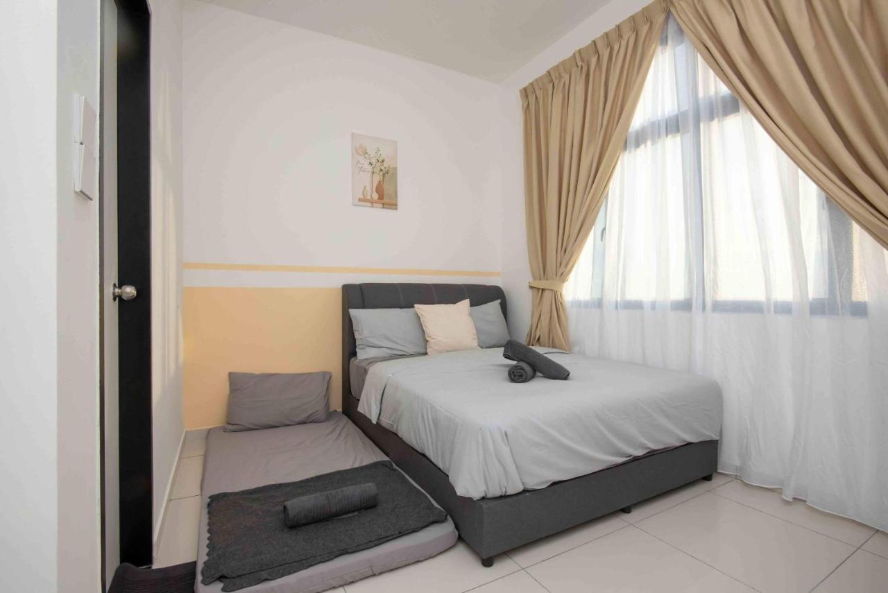 2BR Apt Space Residency near KSL CIQ JB - 2