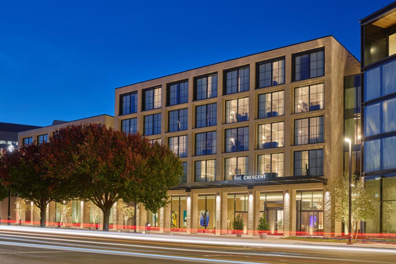 Image: The Crescent Hotel, Fort Worth