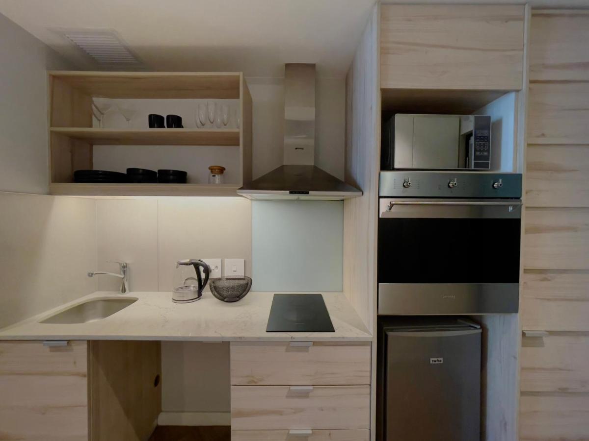 Elegant Stay Apartments - 4