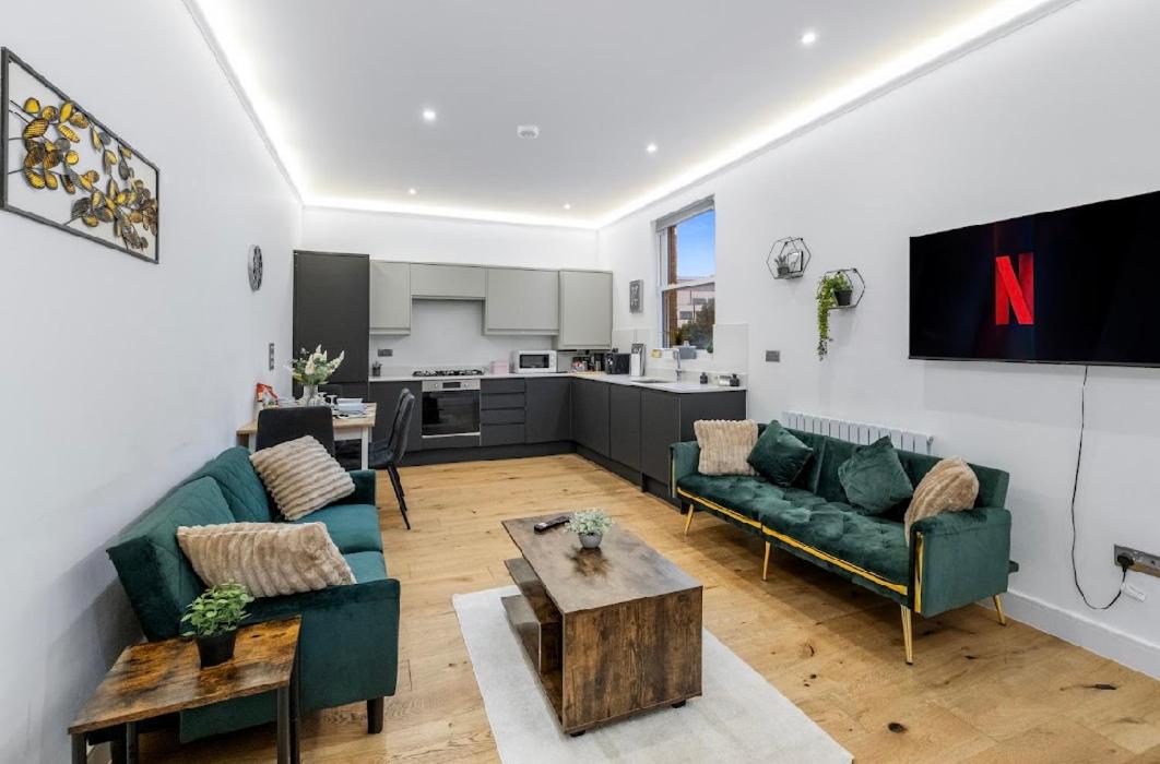 2 Bedroom Flat By Key Light Properties Short Lets & Serviced accommodation two minutes walk from Canada Water Station - Great for Contractors, Group and Family - 5