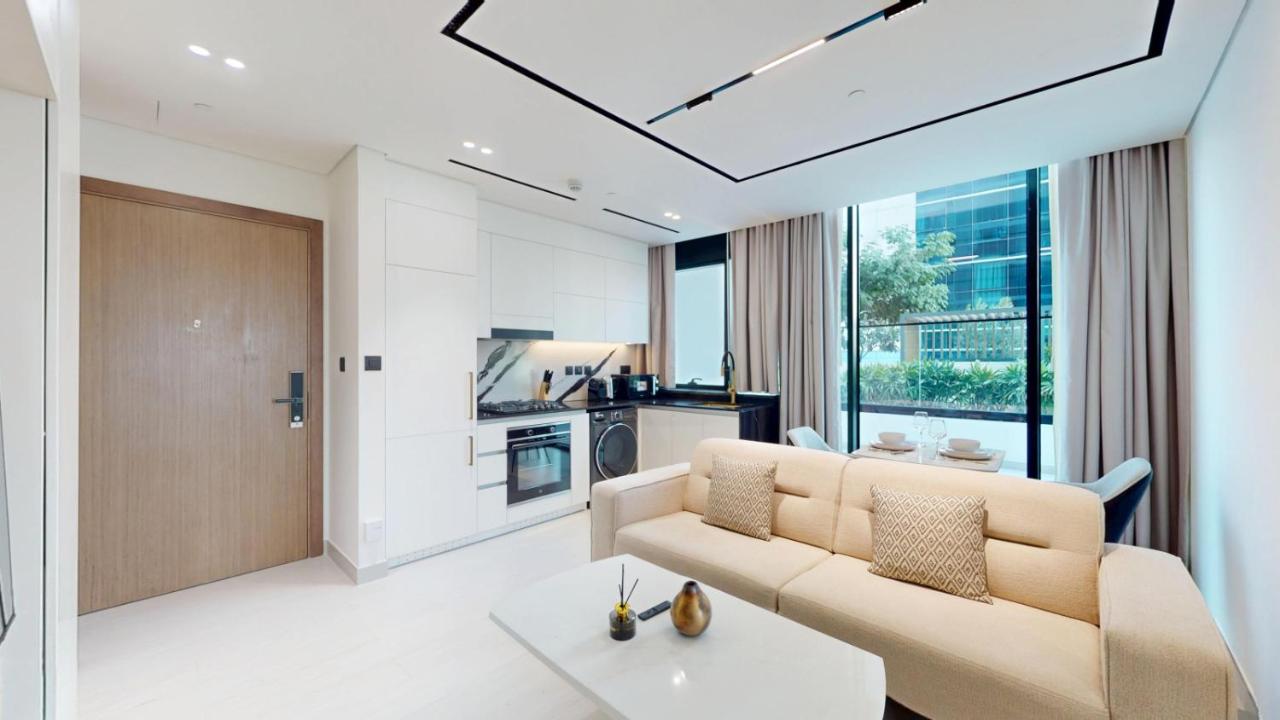 Vacationer Holiday Homes l 1 Bedroom in Business Bay l Direct Pool Access - 5