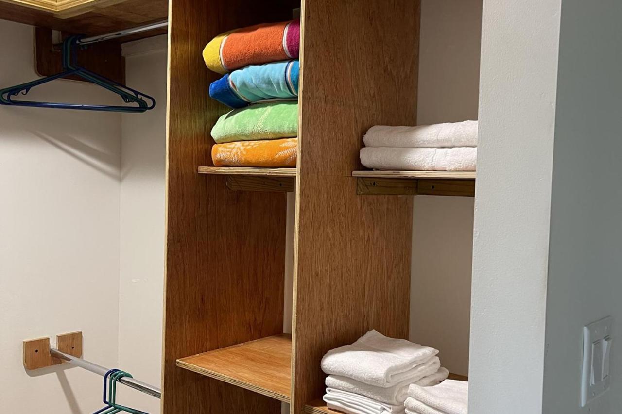 2Bed Apartment - Pool Garden Parking - 3