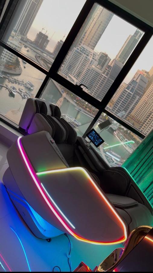 Futuristic luxury apartment, 360 lake view balcony - 2