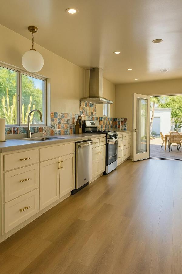 WeHo Pool Retreat - Holiday Ready - 5