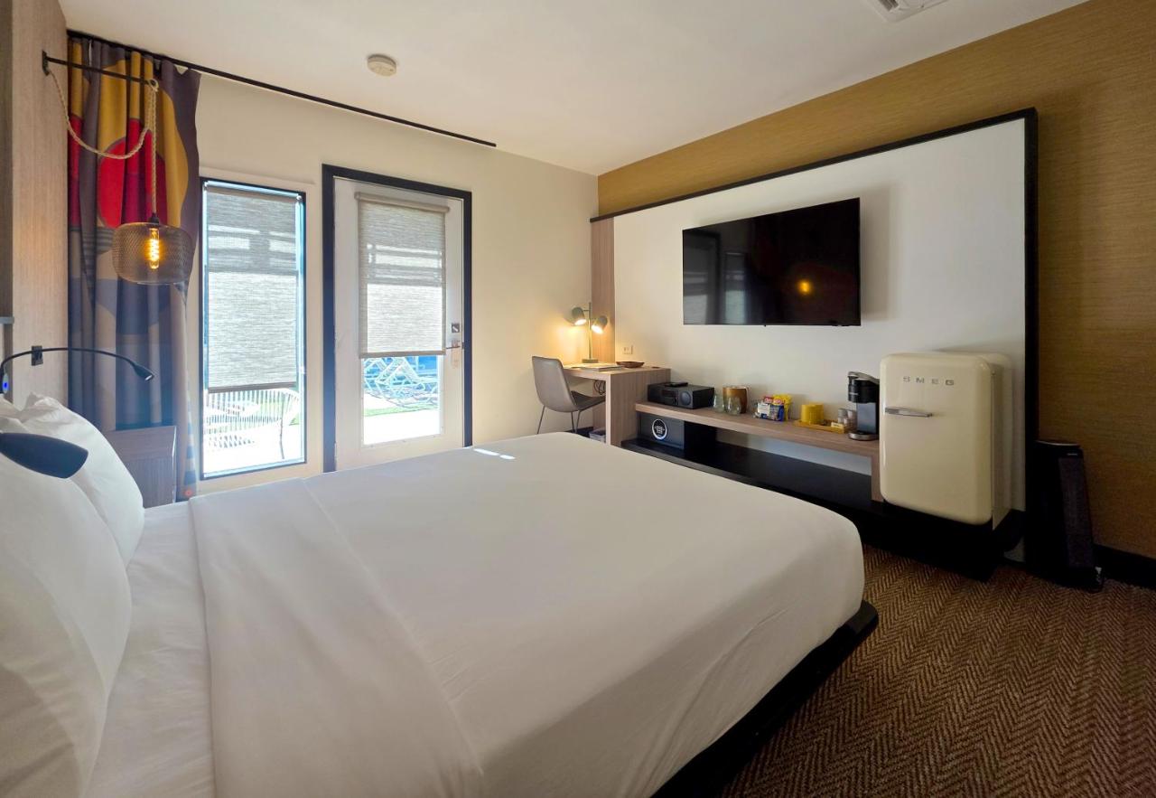 Mahala - 21 and Over - A Town & Desert Boutique Hotel — photo 12