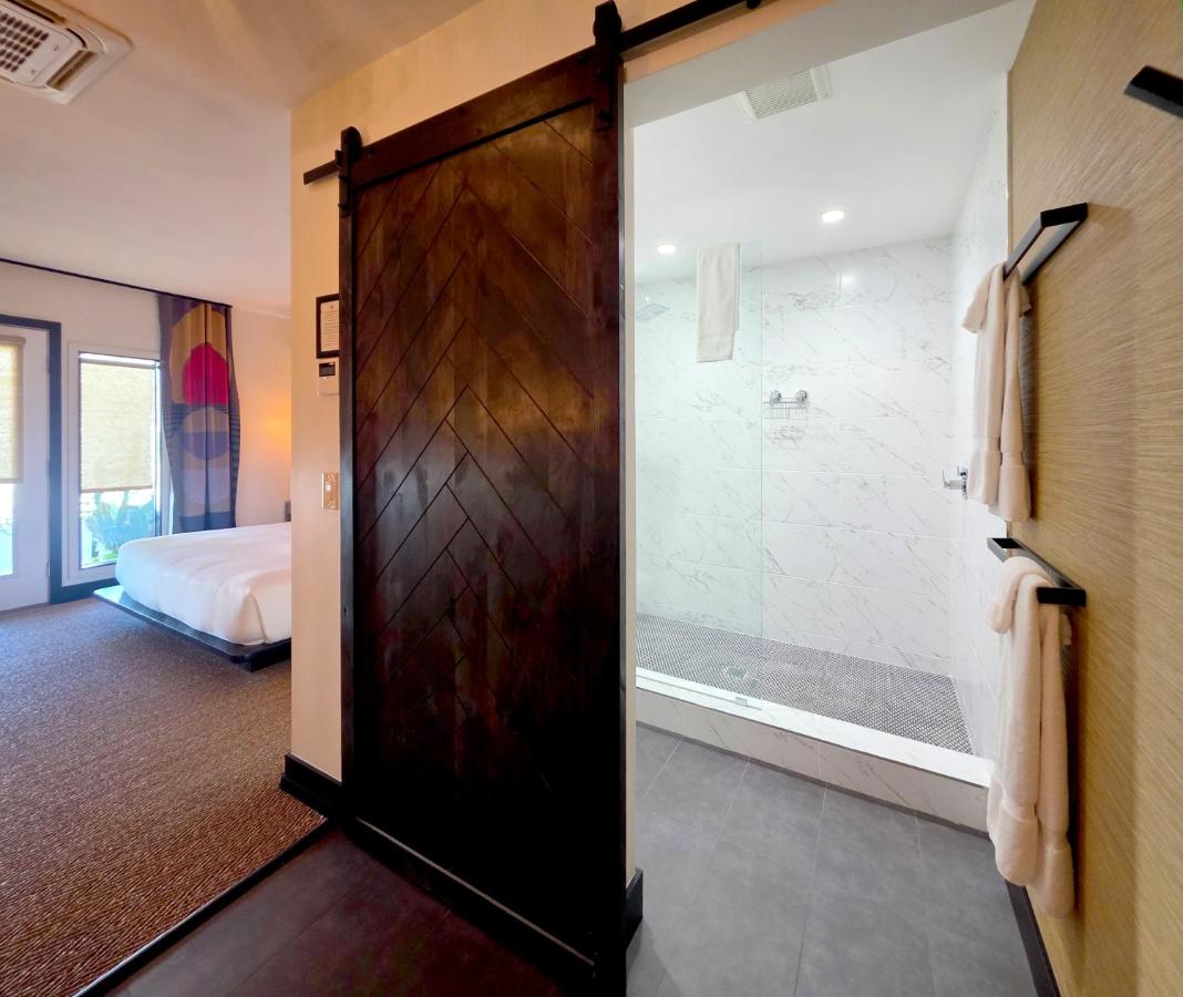 Mahala - 21 and Over - A Town & Desert Boutique Hotel — photo 17