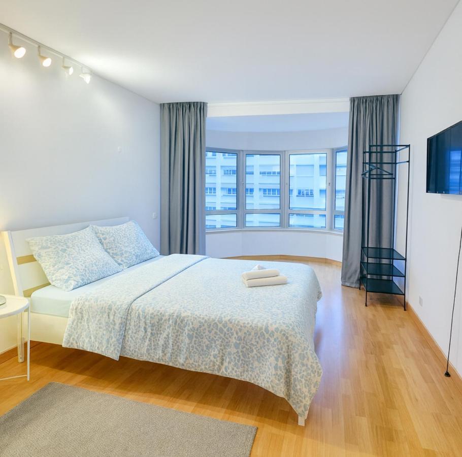 Airport lisbon metro olaias 888 - 2