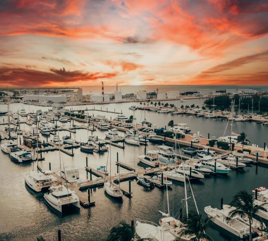 Resort chic on the water!