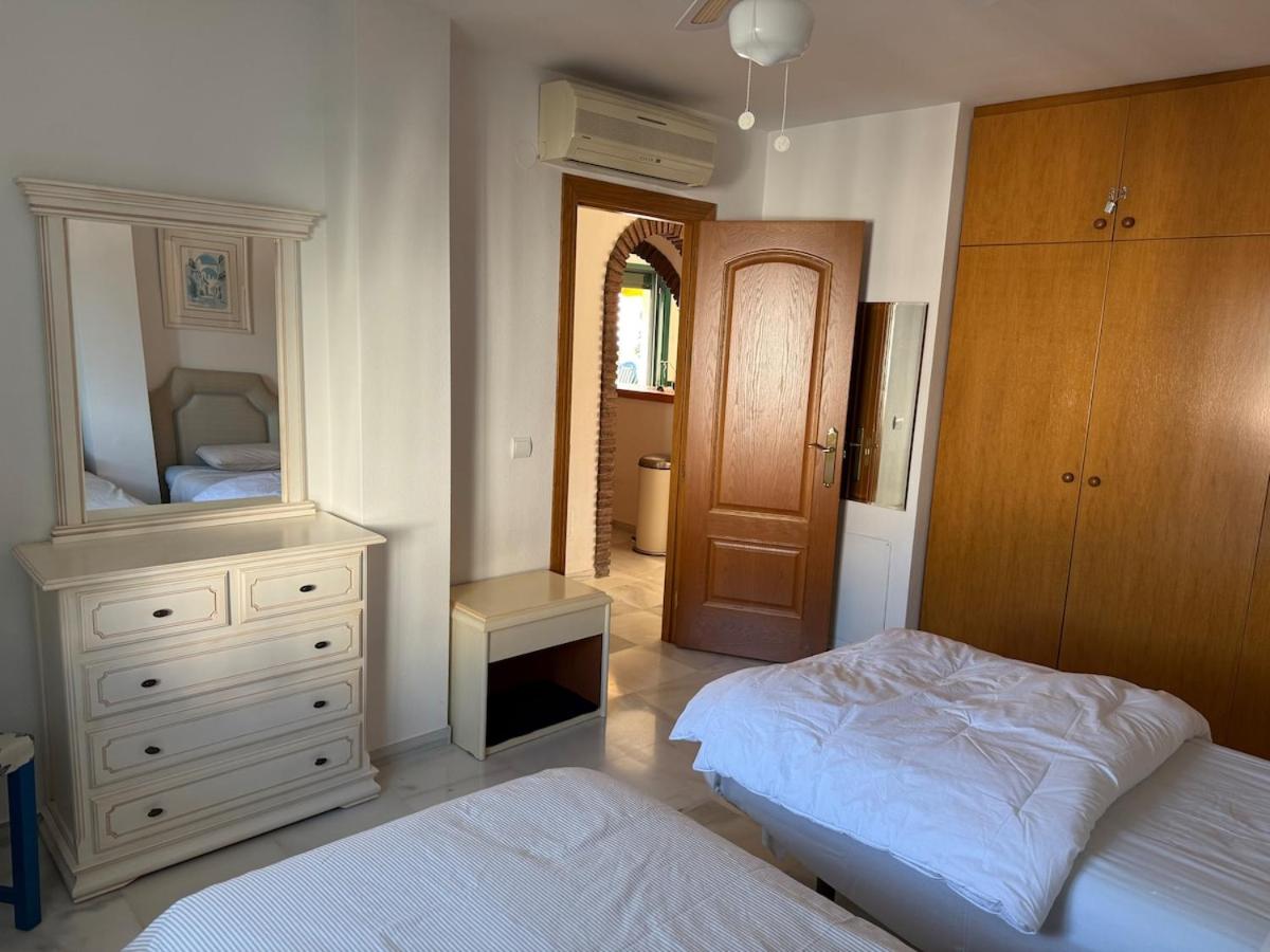 Prestige Penthouse with Stunning Sea Views - 5