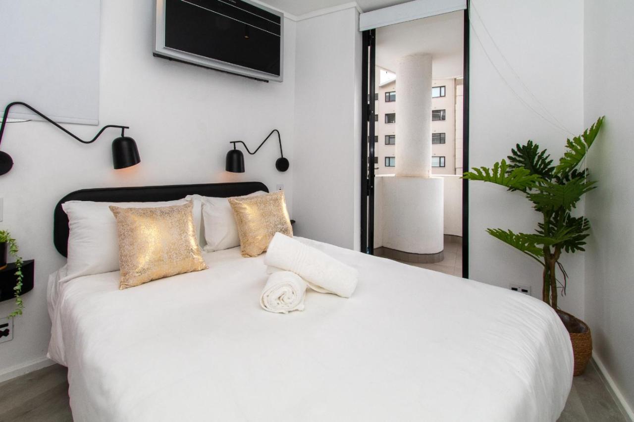 401 The Flamingo Heart of Sea Point - 2