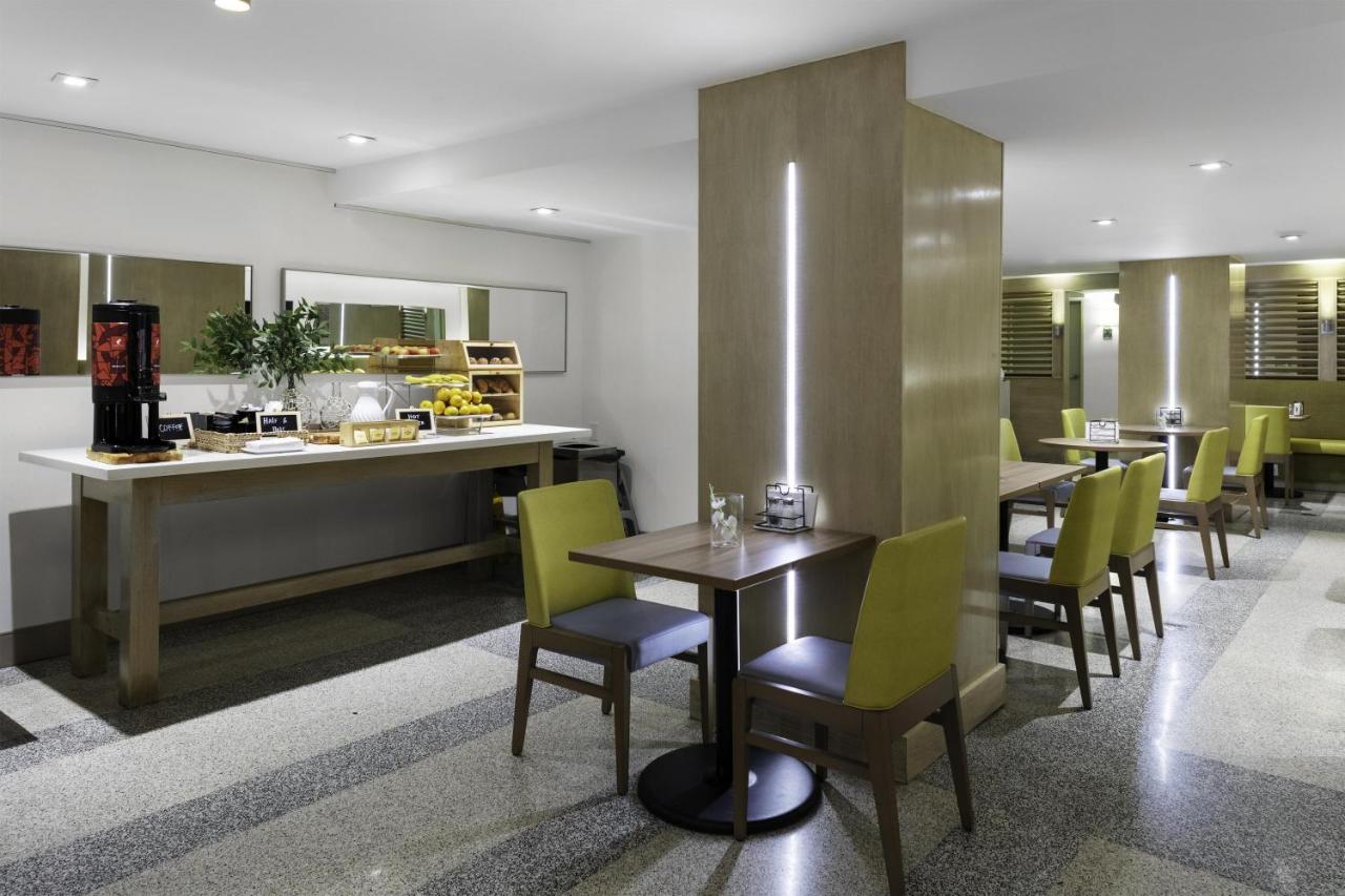 Hilton Garden Inn Miami South Beach - 4