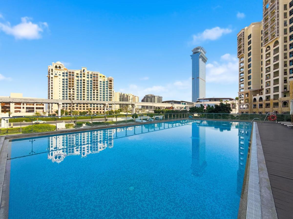 Amazing Views of Palm & Dubai Eye Stylish Studio - 4