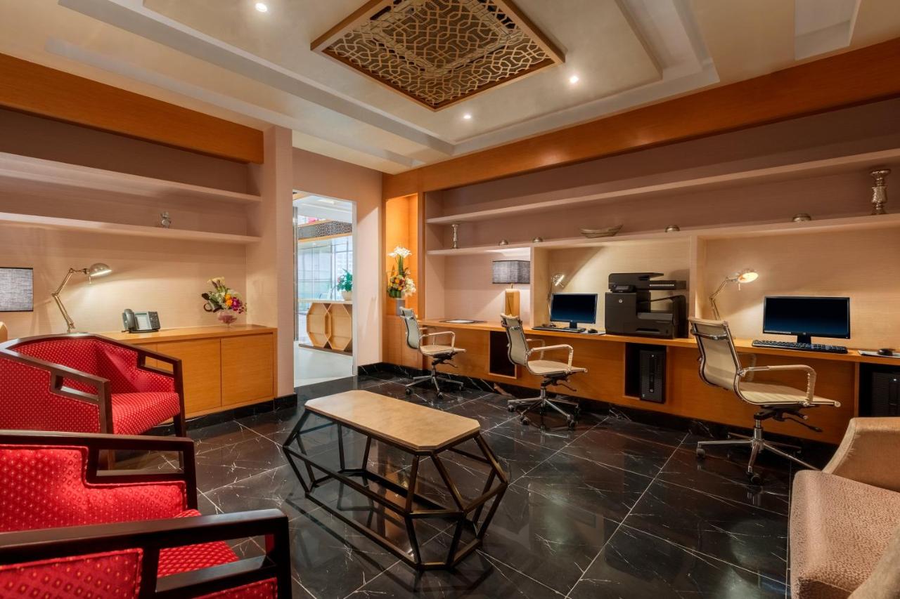 Ramada Hotel and Suites Amwaj Islands photo
