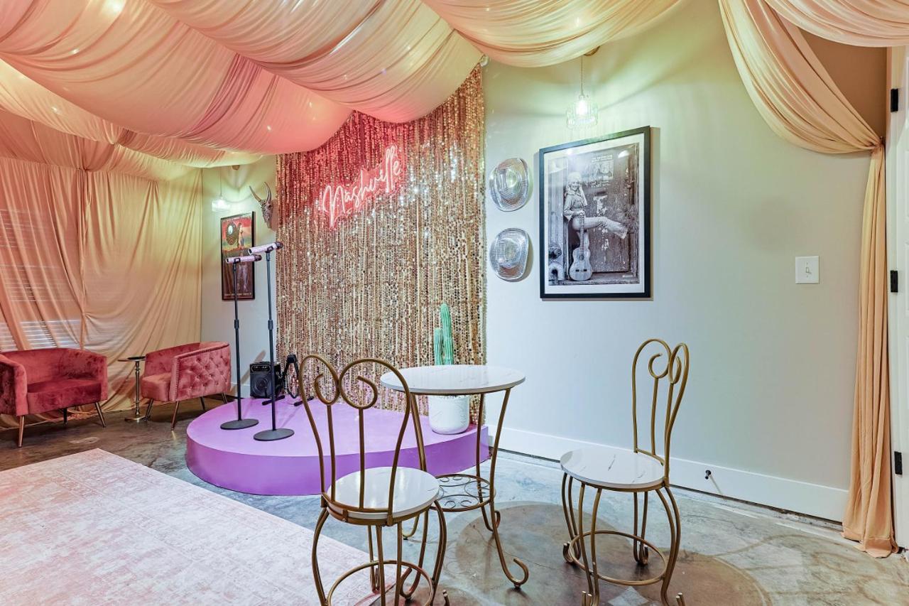 Bachelorette Pad Stage and Neon Vibe - 4