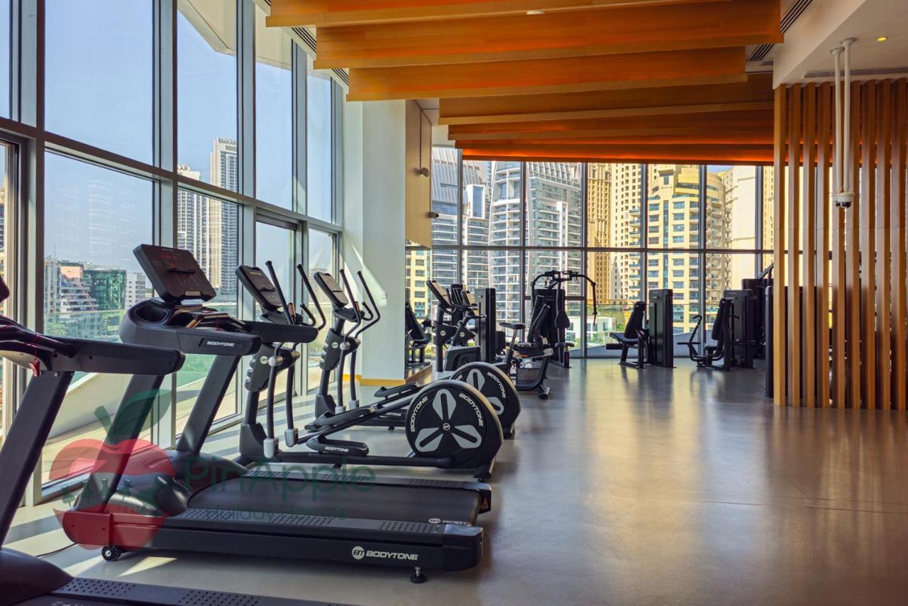 Lux 1BR Direct access to Dubai Marina 4 people - 5