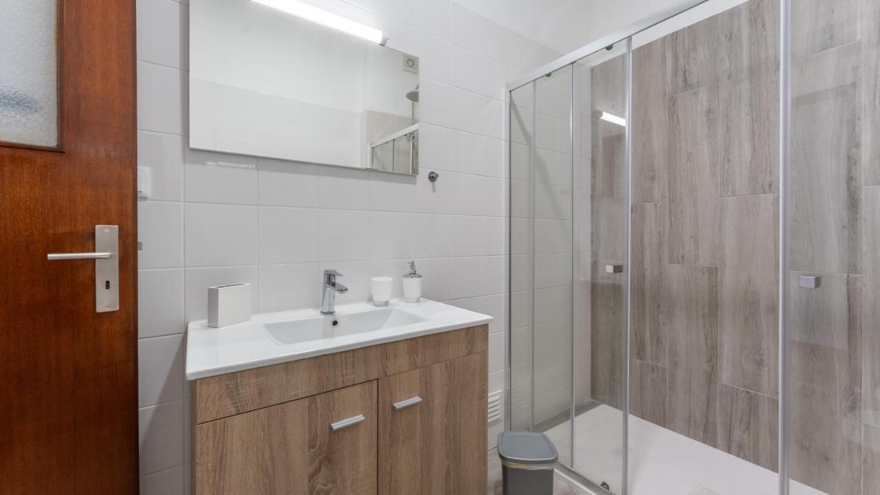 Cosy 3Bdr Flat near University by LovelyStay - 3