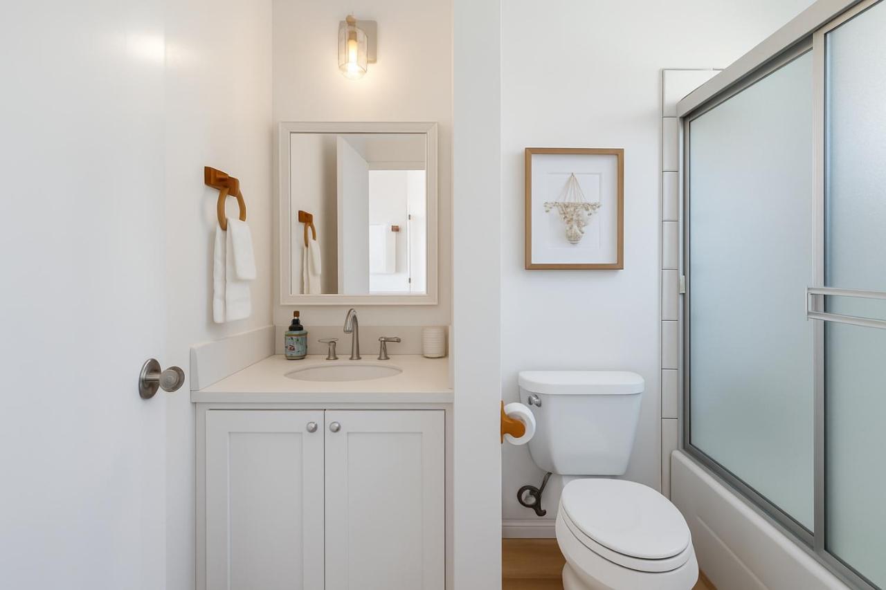 Exclusive 2BD 3BA with Balcony - 3