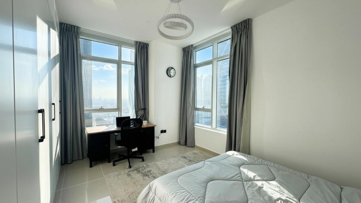 Luxury 2BR Canal View Near Burj Khalifa & Metro - 2