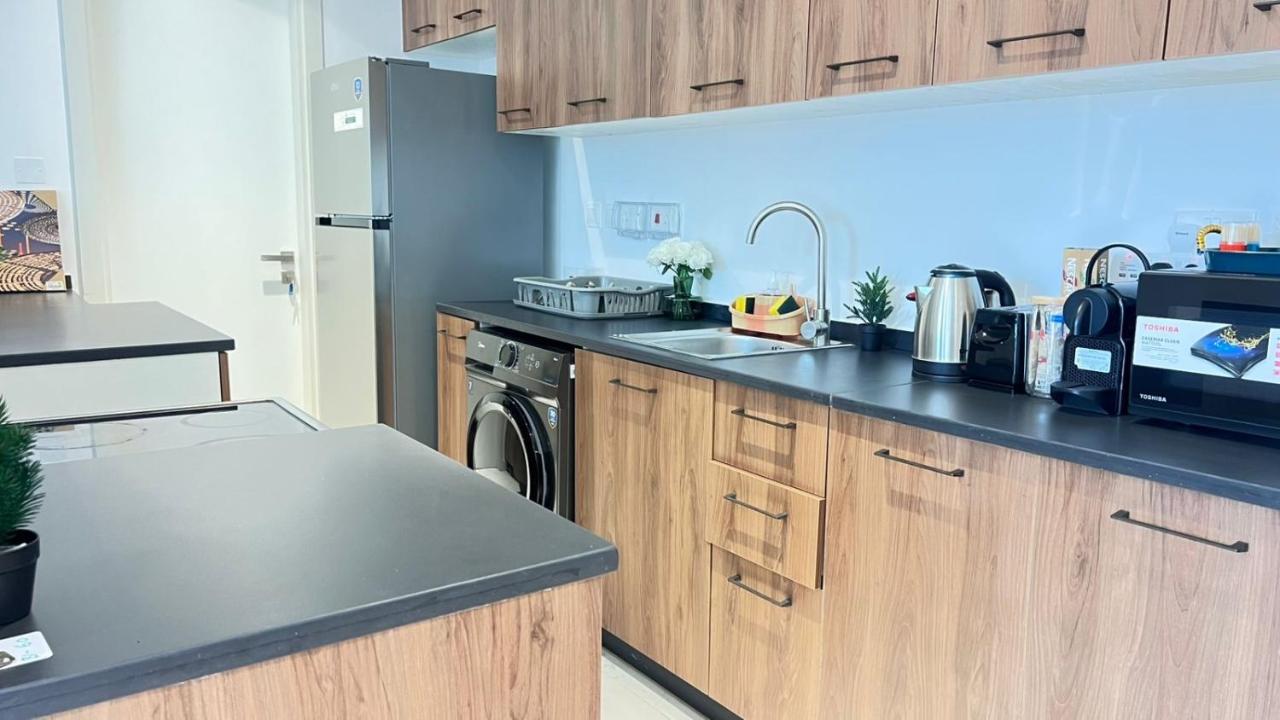 Luxury View Apartment Near Yas Island And Abu Dhabi airport DABAS 5 - 5